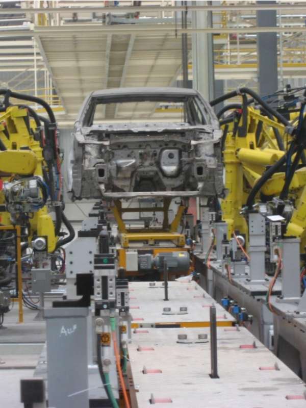 机器人焊接生产线